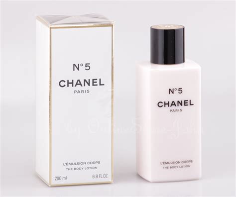 chanel 5 body lotion 200ml.